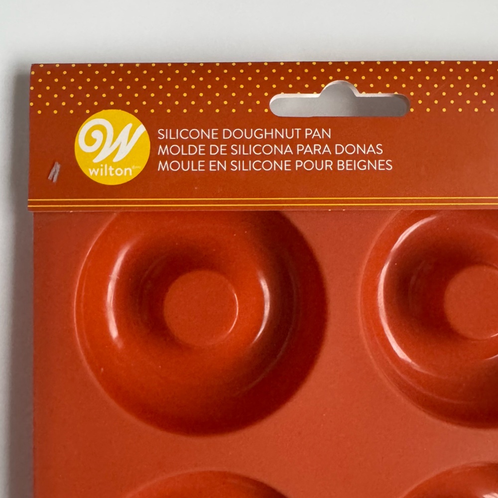 NEW Wilton Donut Mold Silicone Pan - Picture 3 of 3
